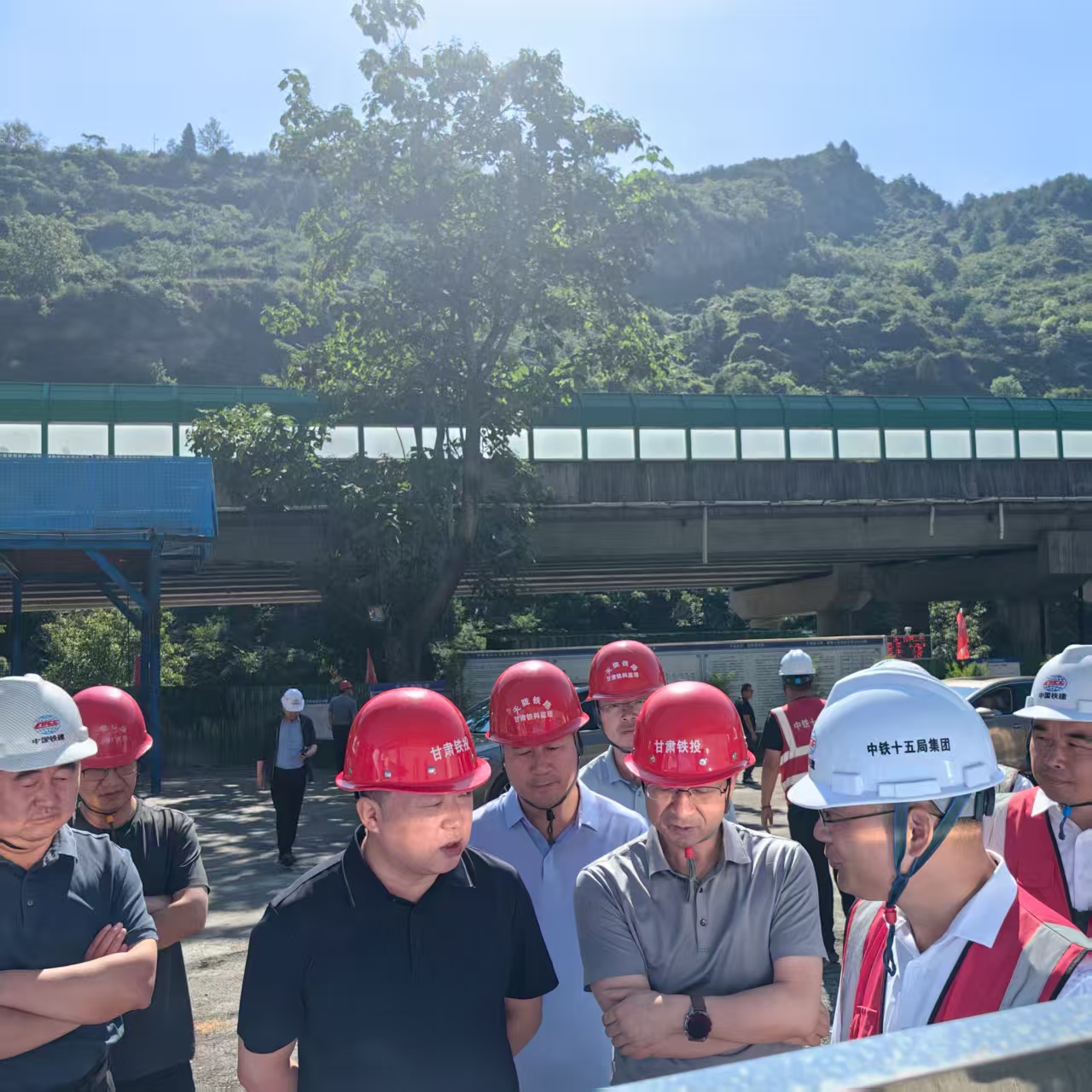 聽取工程建設(shè)情況匯報